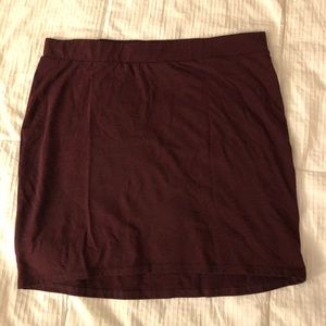 Divided Maroon Casual Pencil Mini Skirt